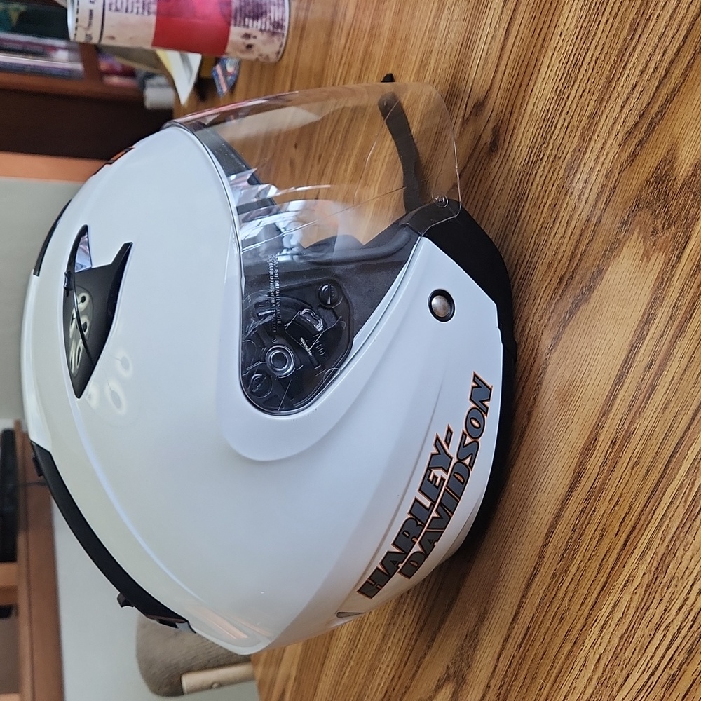 Harley Davidson Men's DOT helmet. Size XXL